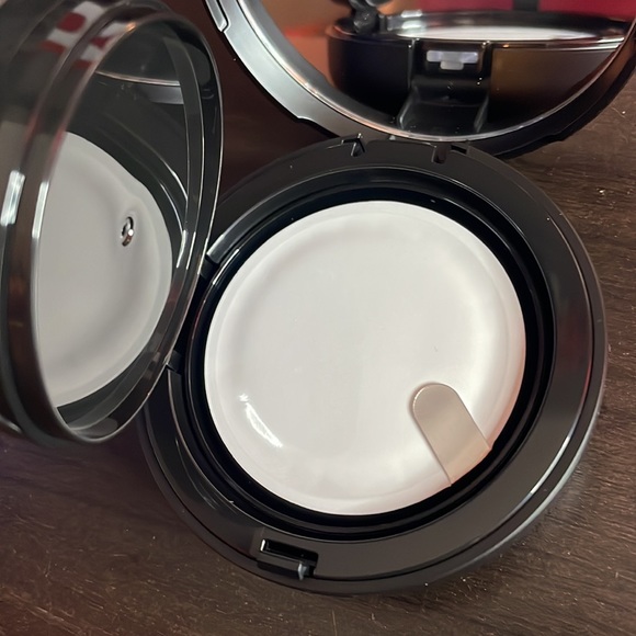 🎉NWT Sealed Avon Ink Lasting Cushion Slim Fit Concealer! W30 - Picture 4 of 5